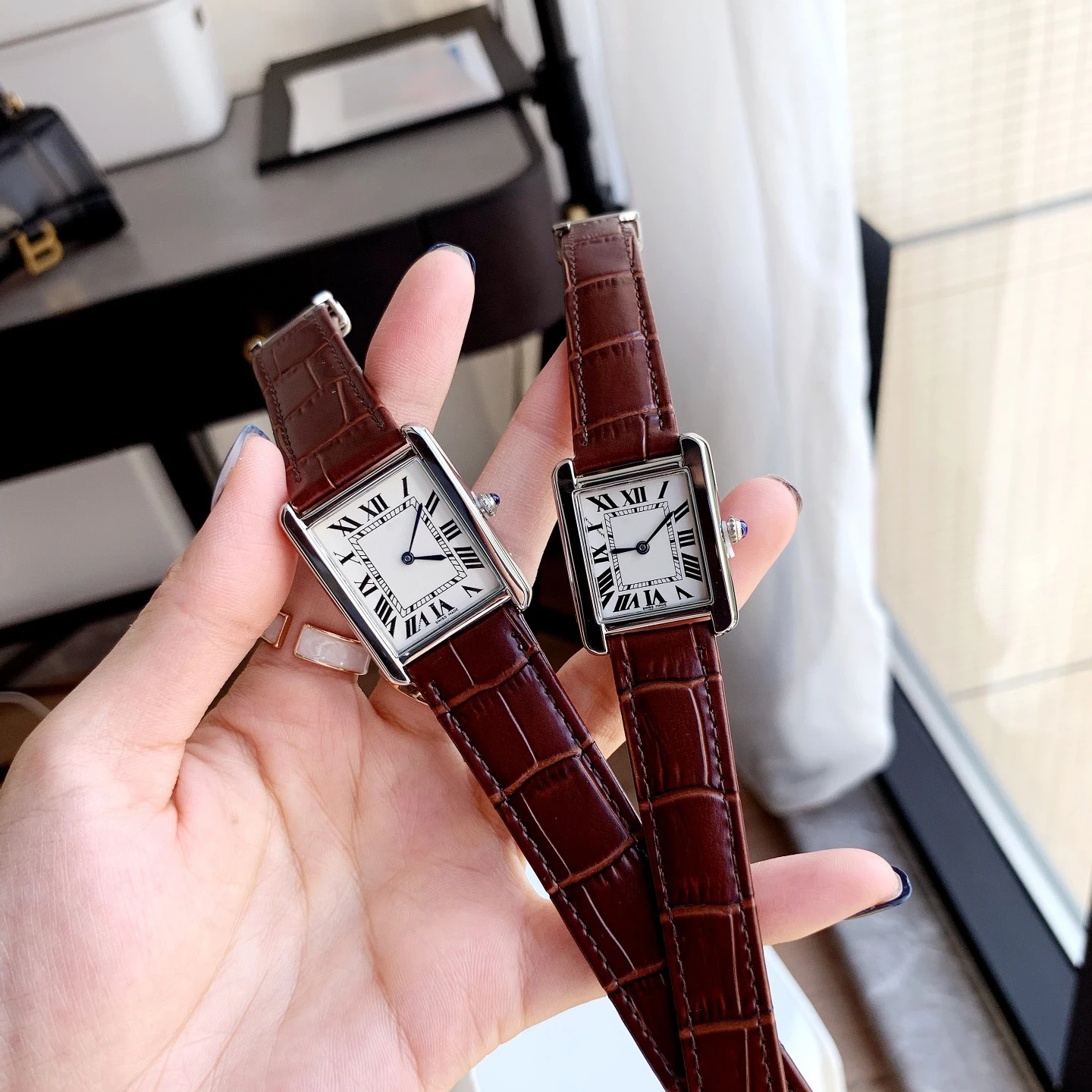 Luxury Leather Quartz Watches 2022 Simple Watches For Men Custom Logo Mens Fashion Large Dial Calendar Wrist Man Watch, Picture shows
Luxury Leather Quartz Watches 2022 Simple Watches For Men Custom Logo Mens Fashion Large Dial Calendar Wrist Man Watch, Picture shows