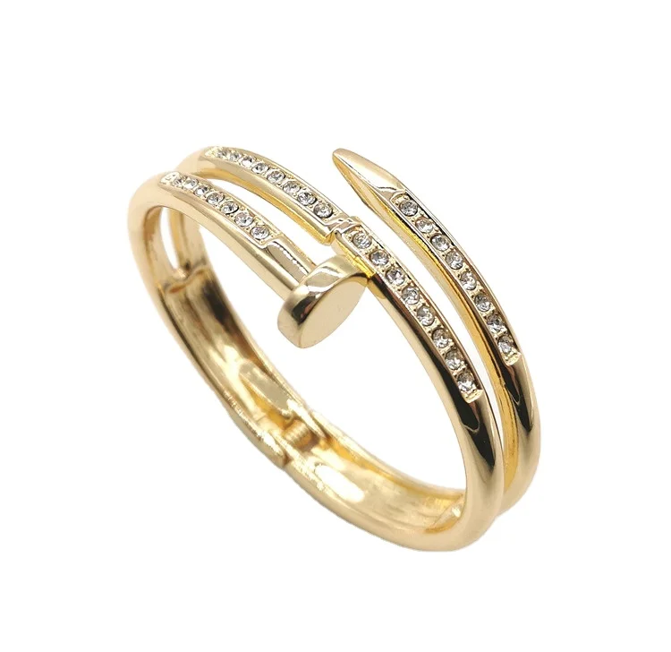 New Fashion Nail Screw Artificial Diamond Cuff Bracelet Jewelry Party Charm Bracelet
New Fashion Nail Screw Artificial Diamond Cuff Bracelet Jewelry Party Charm Bracelet
