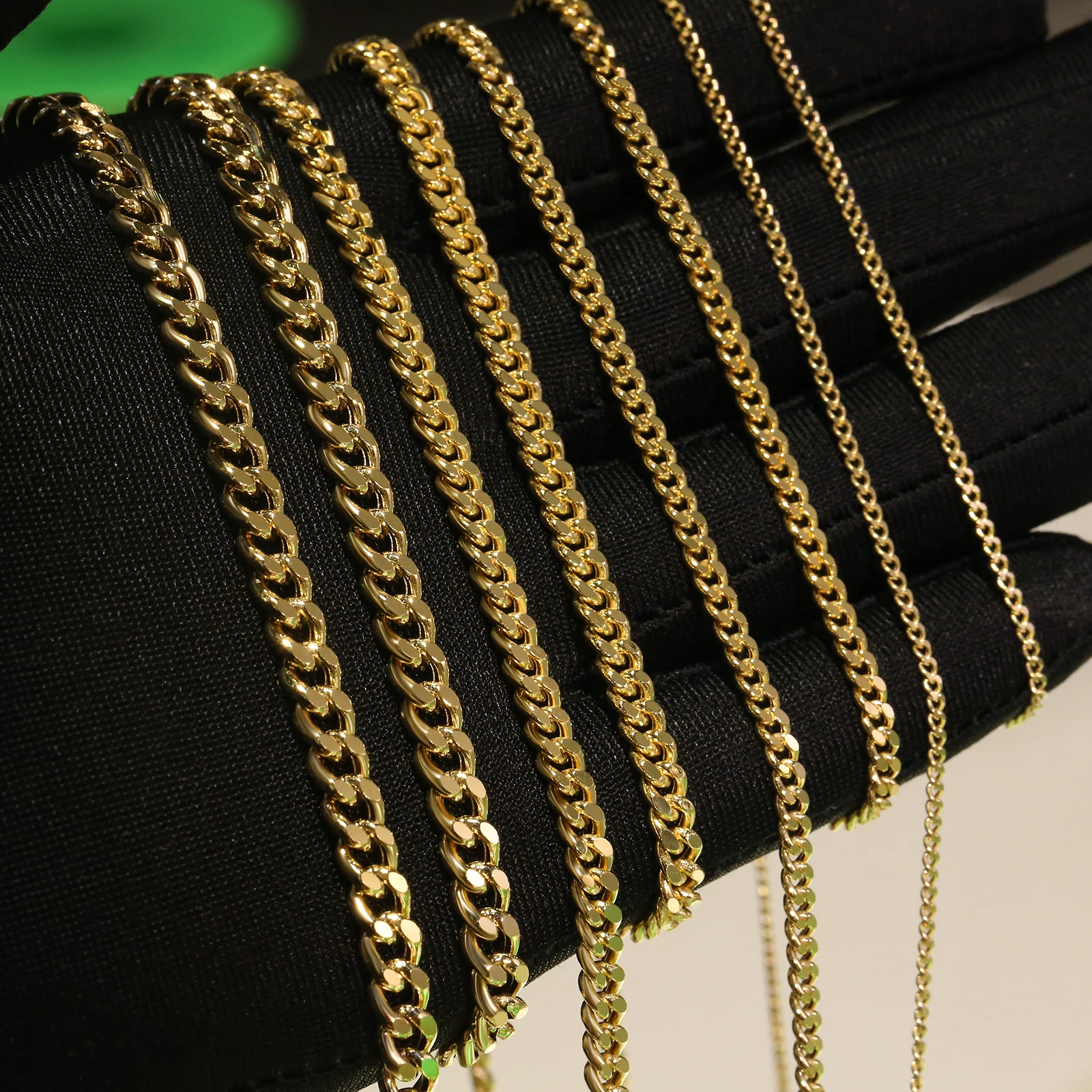 KRKC In-stock 18k Real Solid Gold Chain Fast Delivery AU750 Pure Gold Cuban Link Chain Necklace For Men Women
KRKC In-stock 18k Real Solid Gold Chain Fast Delivery AU750 Pure Gold Cuban Link Chain Necklace For Men Women