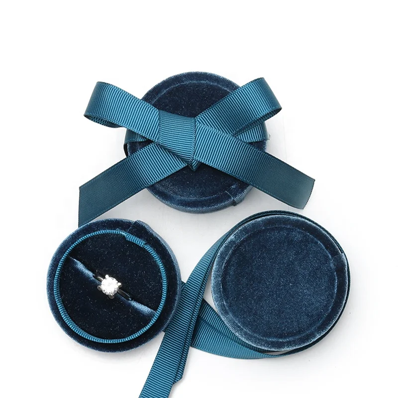 Blue Velvet Ring Box Gift Packaging Box Velvet Box for Jewelry Round Velvet Gift Cute Blue Vintage, Pink blue grey green
Blue Velvet Ring Box Gift Packaging Box Velvet Box for Jewelry Round Velvet Gift Cute Blue Vintage, Pink blue grey green
