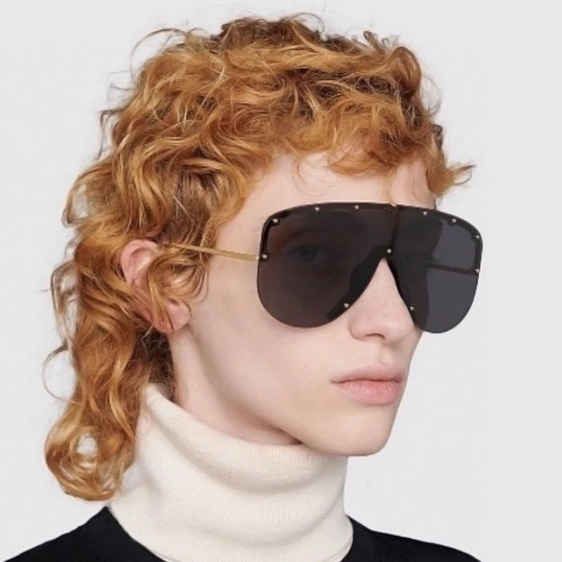 Custom Logo Unisex Luxury Sunglasses Women 2021 Shade Vintage Oversized Designer Metal Frame Sun Glasses For Man, As show /custom colors
Custom Logo Unisex Luxury Sunglasses Women 2021 Shade Vintage Oversized Designer Metal Frame Sun Glasses For Man, As show /custom colors