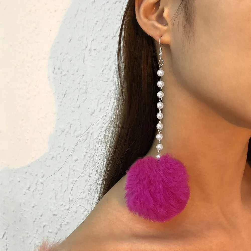 European and American Style Winter Exaggerated Design Pearl Chain Red Ball Pom Pom Long Earrings, 1 colors
European and American Style Winter Exaggerated Design Pearl Chain Red Ball Pom Pom Long Earrings, 1 colors