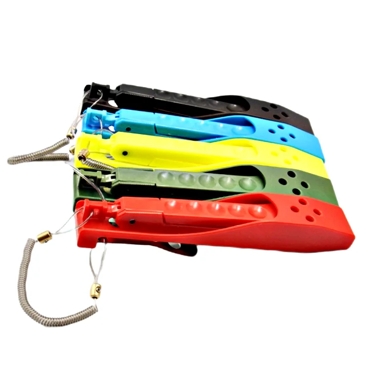 ROBBEN Fish clip set Pull switch type Plastic Fish Lip Grip Fishing tackle for salt water fishing
ROBBEN Fish clip set Pull switch type Plastic Fish Lip Grip Fishing tackle for salt water fishing