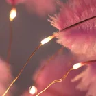 2020 New Design Wine Red Color Feather And Golden Brass Led Desk Light Modern Ostrich Feather Table Lamp For Decorative