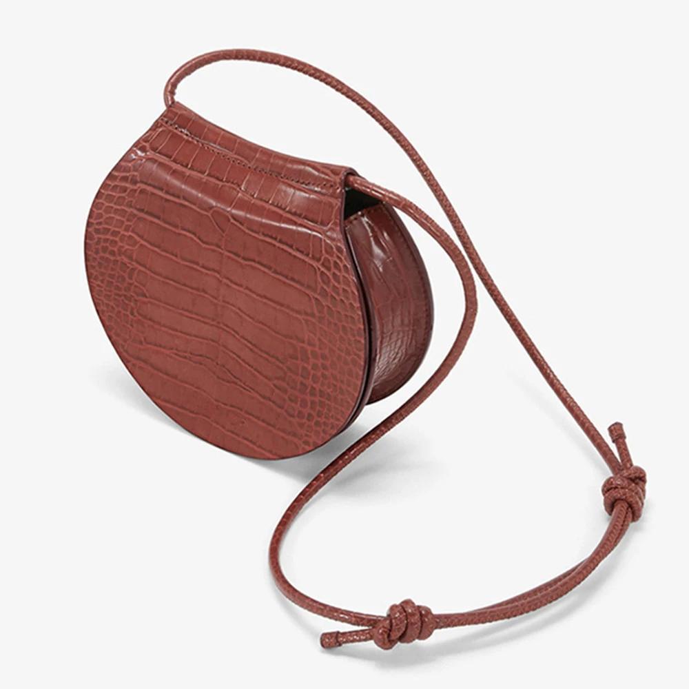 Solid color lady clam shell high quality PU crocodile texture round Shoulder Bag chain crossbody women fashion handbags purse
Solid color lady clam shell high quality PU crocodile texture round Shoulder Bag chain crossbody women fashion handbags purse