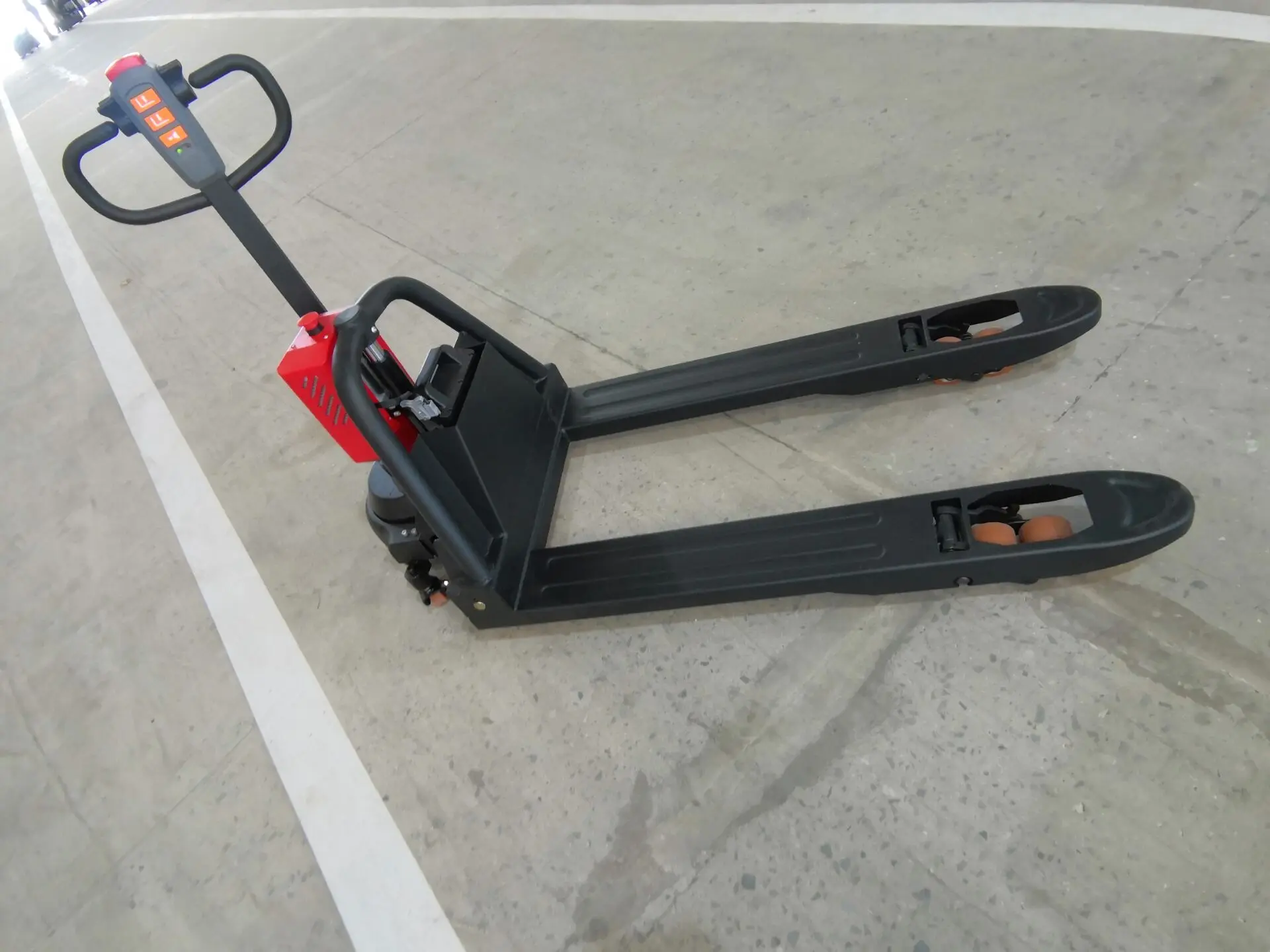 Everlift 1 5t Electric Pallet Truck With Lithium Battery And Ce Buy