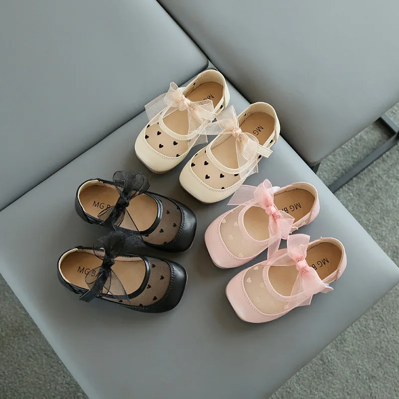 Lovely Princess Baby Girls Shoes With Bowknot Casual Breathable Flat Shoes For kids Girls Pretty Elegant Performance Party Shoe, Beige black pink
Lovely Princess Baby Girls Shoes With Bowknot Casual Breathable Flat Shoes For kids Girls Pretty Elegant Performance Party Shoe, Beige black pink