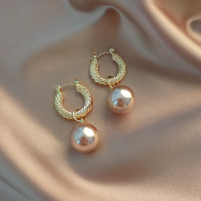 2021 French New Pearl Ball hoop Charm Earrings Jewelry Gifts for women, As the picture
2021 French New Pearl Ball hoop Charm Earrings Jewelry Gifts for women, As the picture