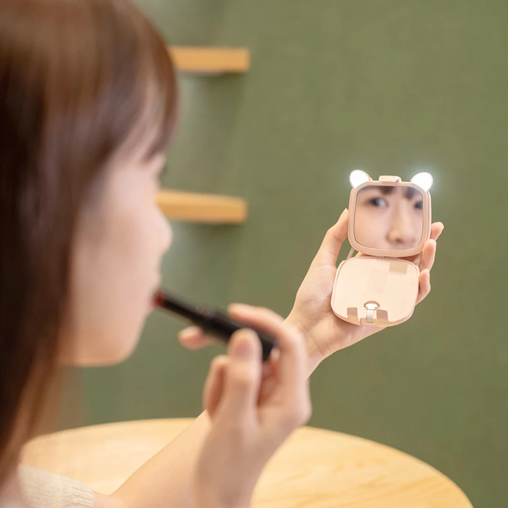 Fashion with makeup mirror backup foldable power banks back clip battery bank charger batterypack
Fashion with makeup mirror backup foldable power banks back clip battery bank charger batterypack