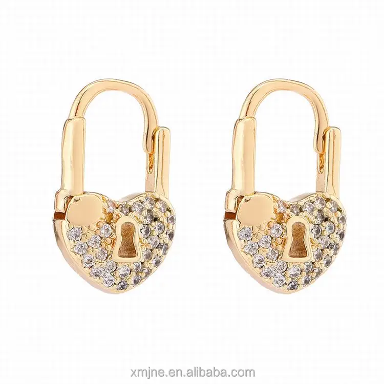 New Retro Earrings European And American Copper Micro-Inlaid Zircon Entrepreneurial Design Heart-Shaped Earrings Female Earrings
New Retro Earrings European And American Copper Micro-Inlaid Zircon Entrepreneurial Design Heart-Shaped Earrings Female Earrings