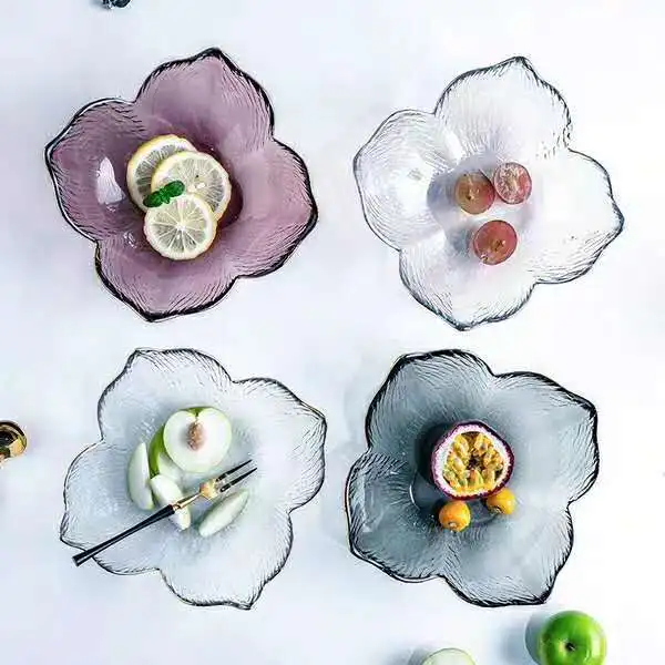 Golden Stroke Petals Glass Bowl Fruit Plate Western Dishes Salad Dishes Coffee Table Decoration Ornament Storage Tray
Golden Stroke Petals Glass Bowl Fruit Plate Western Dishes Salad Dishes Coffee Table Decoration Ornament Storage Tray