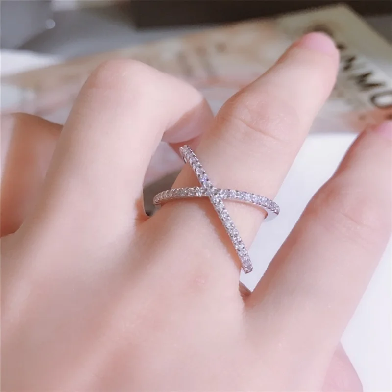 100% 925 Sterling Silver high quality X shape Cross Ring New Design Ring for Women Filled with Zircon Newest Design rings
100% 925 Sterling Silver high quality X shape Cross Ring New Design Ring for Women Filled with Zircon Newest Design rings