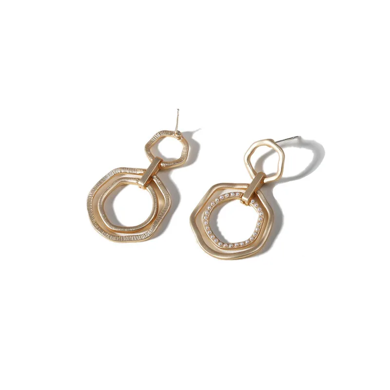 2021 New Fashion Women Frosted Gold Geometric Drop Earrings S925 Silver Needle Double Circle Geometric Earrings
2021 New Fashion Women Frosted Gold Geometric Drop Earrings S925 Silver Needle Double Circle Geometric Earrings