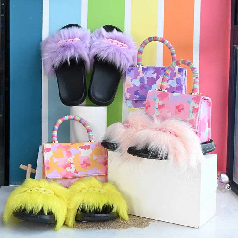 2021 New Arrivals Designer Brand Bling Diamond Matching Slippers And Purse Set Cute Women Purse
2021 New Arrivals Designer Brand Bling Diamond Matching Slippers And Purse Set Cute Women Purse