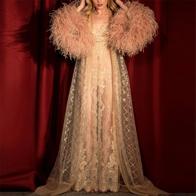 Beta luxury textured lace nude nightgown set with regulable straps suspender skirt party wedding feather bridal robes 
Beta luxury textured lace nude nightgown set with regulable straps suspender skirt party wedding feather bridal robes