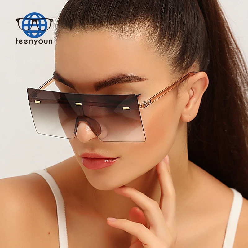 Teenyoun Newest Oversize Personality Retro Stud Vintage Sunglasses Women Men Eyewear Shade Sun Glasses Wholesale
Teenyoun Newest Oversize Personality Retro Stud Vintage Sunglasses Women Men Eyewear Shade Sun Glasses Wholesale