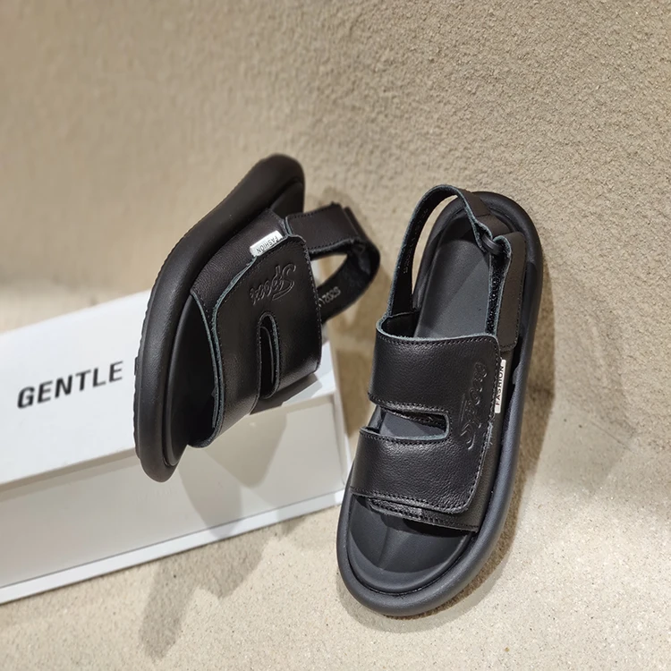 Children's sandals 2021 summer new style Korean fashion soft-soled non-slip beach shoes
Children's sandals 2021 summer new style Korean fashion soft-soled non-slip beach shoes