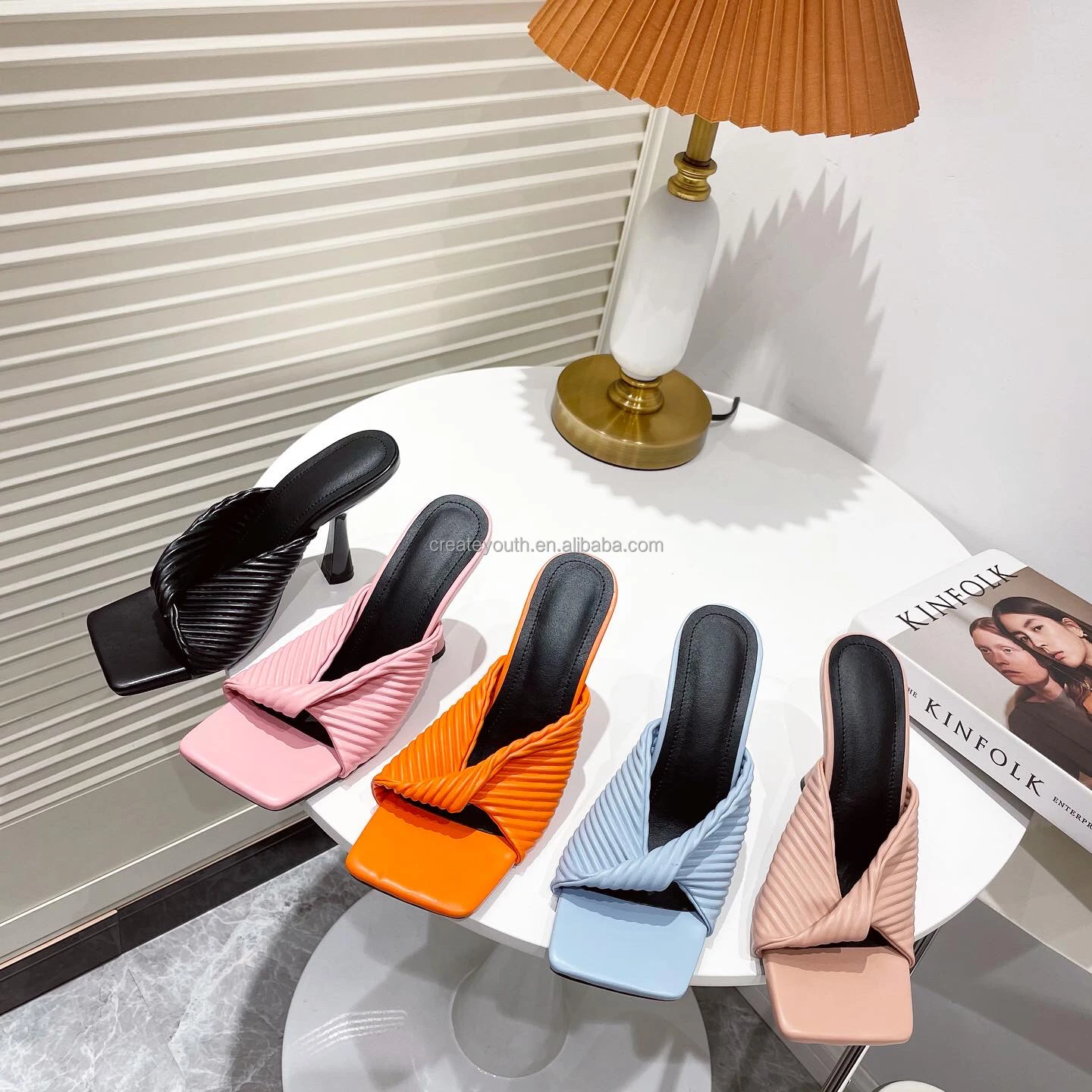 Spring 2022 new high heel leather shoes