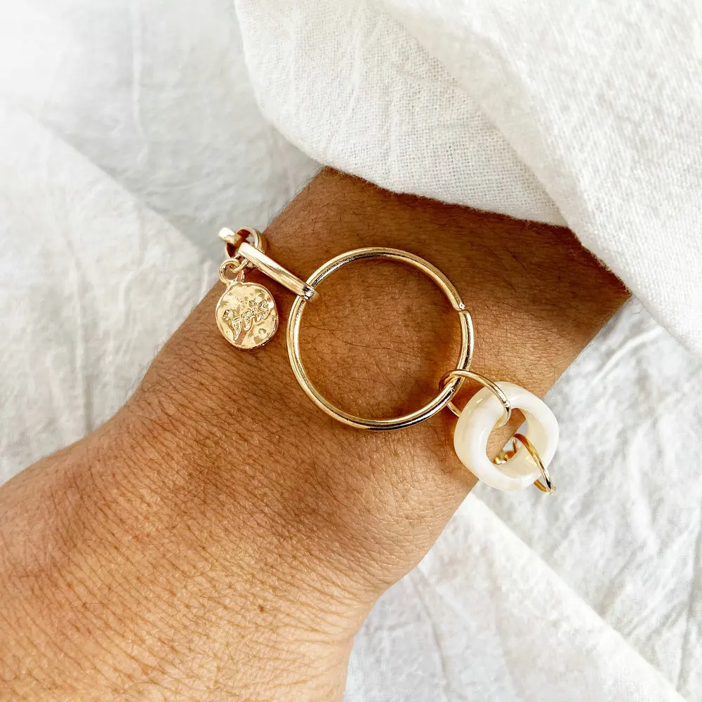 New Design Personalized Acrylic Chain Pin Gold Plated Circle Bracelet Girls Jewelry, Gold, silver
New Design Personalized Acrylic Chain Pin Gold Plated Circle Bracelet Girls Jewelry, Gold, silver