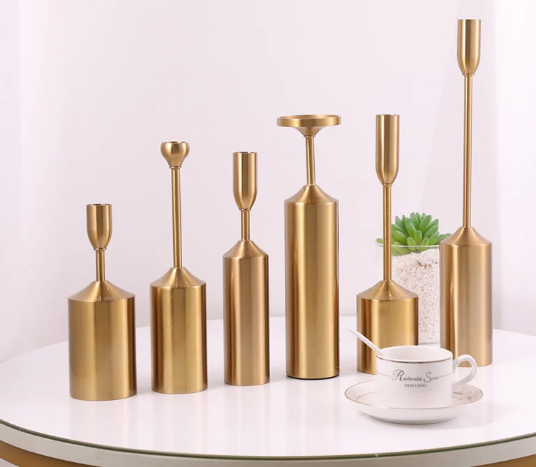 European wedding light luxury candle table decoration simple modern table decoration gold candlestick
European wedding light luxury candle table decoration simple modern table decoration gold candlestick