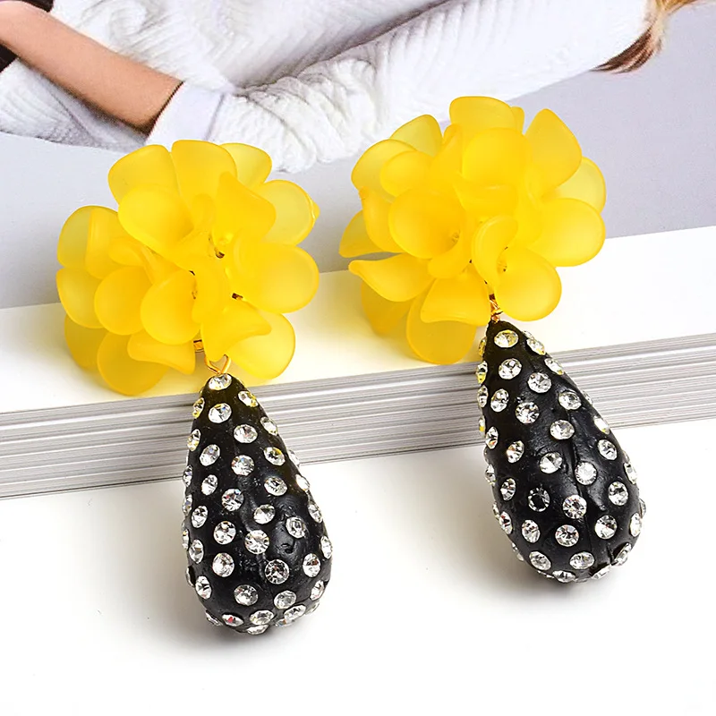Wholesale High Quality Colorful FlowerFashion Bohemian Flower Earrings Women Summer Metal Rhinestone Drop Earrings
Wholesale High Quality Colorful FlowerFashion Bohemian Flower Earrings Women Summer Metal Rhinestone Drop Earrings