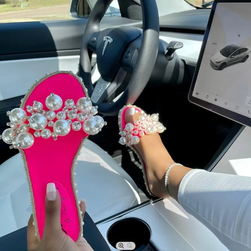 New Women's Summer Flat Pearl Sandals Fashion Pearl Decoration Woman Sandals Solid Color Outdoor Shoes Plus Size
New Women's Summer Flat Pearl Sandals Fashion Pearl Decoration Woman Sandals Solid Color Outdoor Shoes Plus Size
