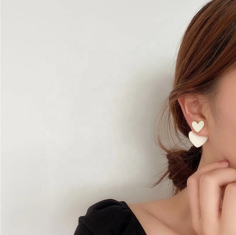 2021 New Fashion Korean Drop Earrings For Women White Enamel Double Heart Jewelry Earring For Female Girls Gift, Gold and silver
2021 New Fashion Korean Drop Earrings For Women White Enamel Double Heart Jewelry Earring For Female Girls Gift, Gold and silver