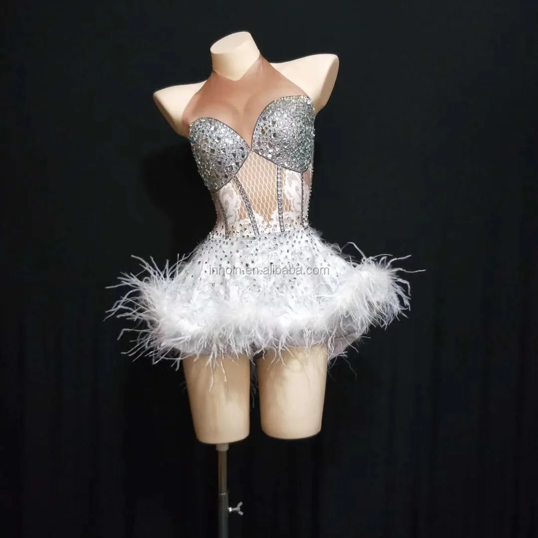 Glisten Silver Crystal White Feather Dress Women birthday Celebrate Mine Dress Nightclub Party Singer Costume Dance Show Wear
Glisten Silver Crystal White Feather Dress Women birthday Celebrate Mine Dress Nightclub Party Singer Costume Dance Show Wear
