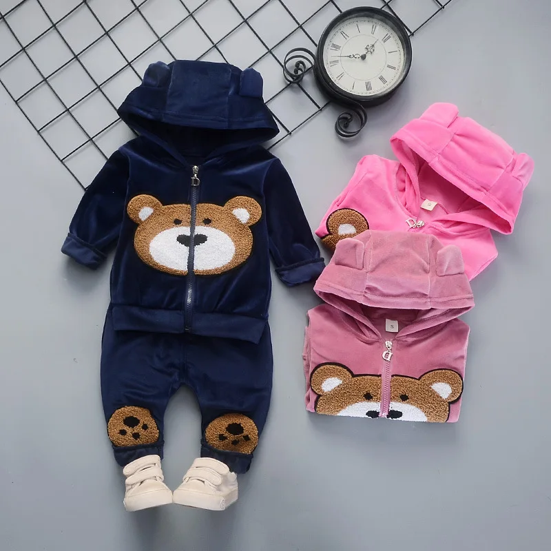 2021 New Cute Cartoon Bear Design Spring Autumn Long Sleeve Kids Boys Girls Hoodies Pants 2pcs Set Children Clothing Set
2021 New Cute Cartoon Bear Design Spring Autumn Long Sleeve Kids Boys Girls Hoodies Pants 2pcs Set Children Clothing Set