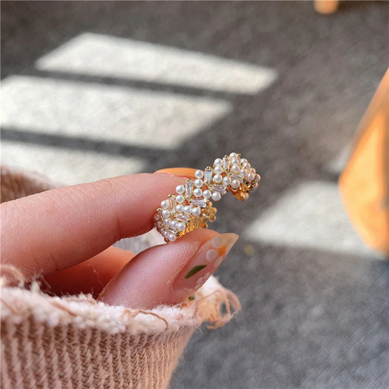 Korean Japanese Delicate Simulated Pearl Zircon Paved Index Rings For Girl
Korean Japanese Delicate Simulated Pearl Zircon Paved Index Rings For Girl