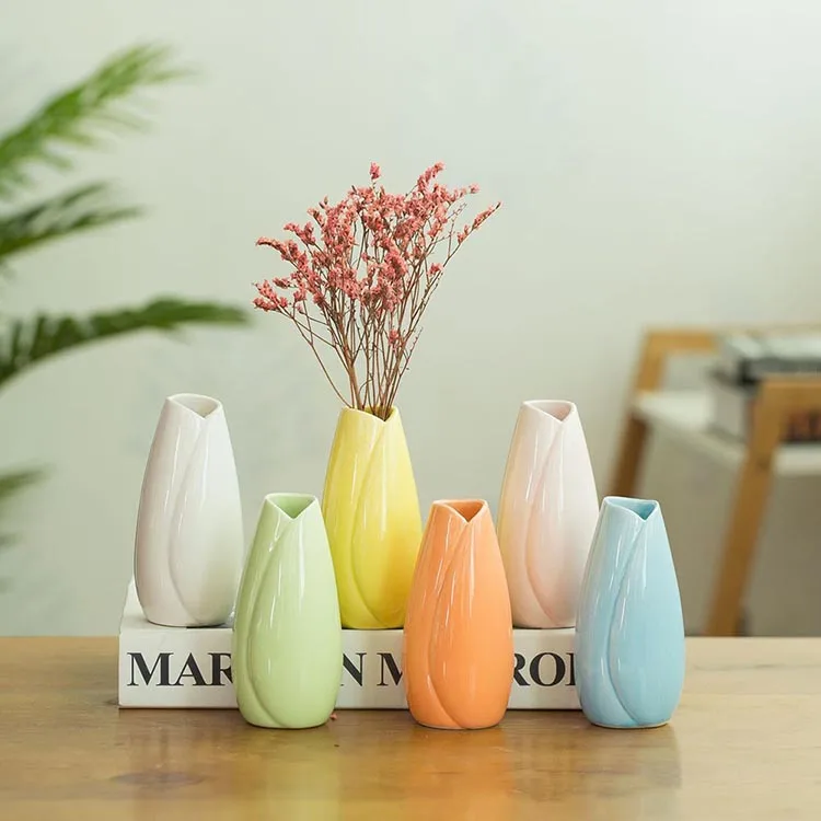 White Ceramic Vase Modern Home Decoration Porcelain Vase Vase Matte Design, Colorful
White Ceramic Vase Modern Home Decoration Porcelain Vase Vase Matte Design, Colorful