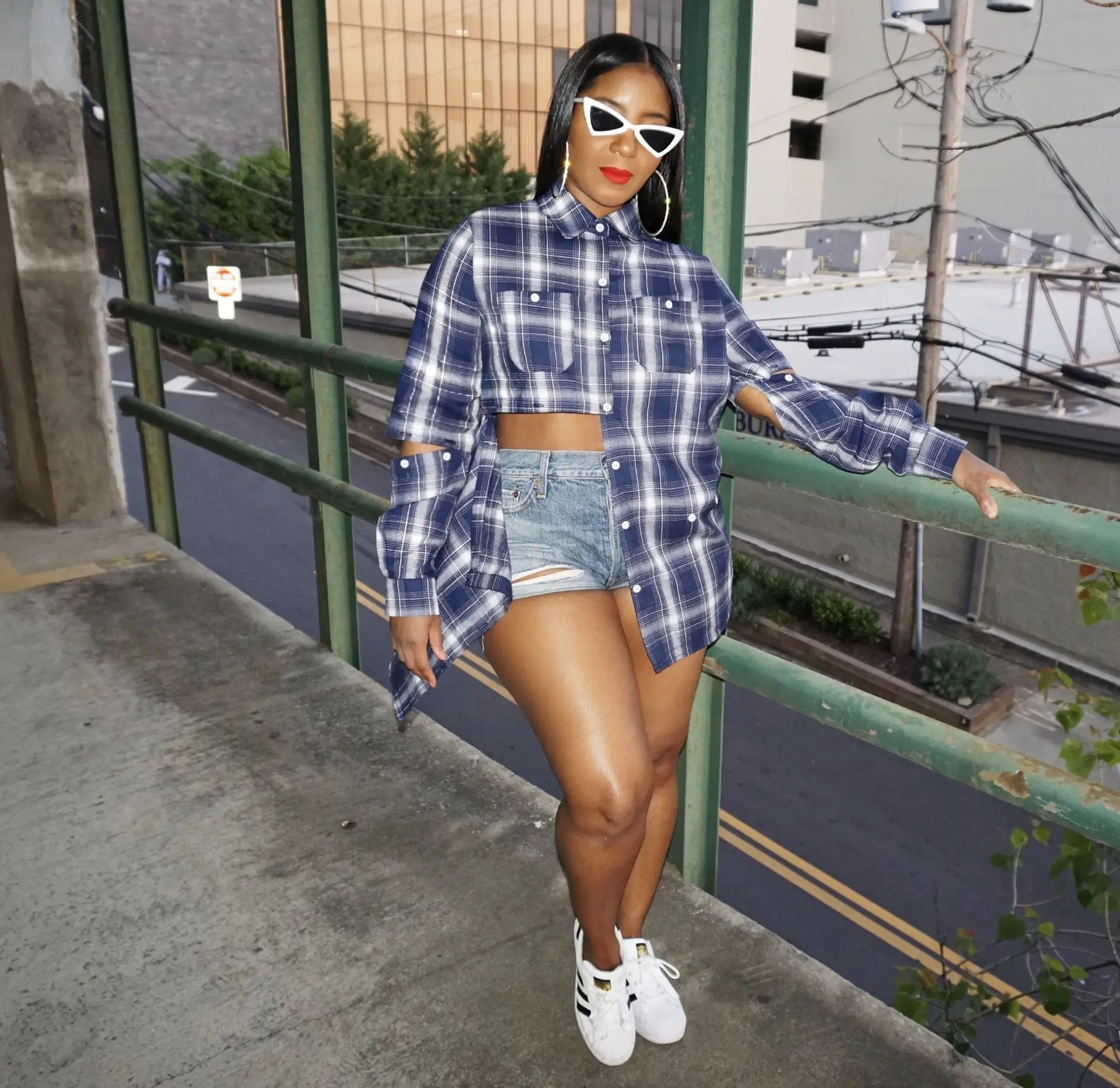 Drop Shipping 1pcs Long Plaid Shirt Women Wholesale 2021 Plus Size Fall Shirts Fashion Oversized Long Sleeve Plaid Shirt Woman
Drop Shipping 1pcs Long Plaid Shirt Women Wholesale 2021 Plus Size Fall Shirts Fashion Oversized Long Sleeve Plaid Shirt Woman
