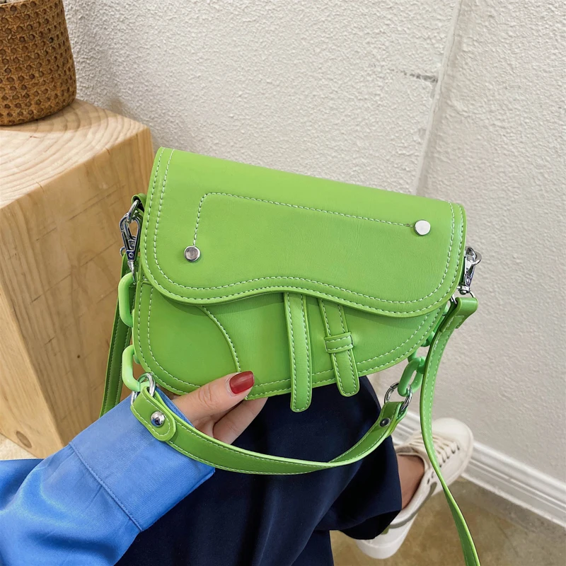 Fashion PU Leather Saddle Bag Crossbody Acrylic Chain Shoulder Purses and Handbags Women, Customized color
Fashion PU Leather Saddle Bag Crossbody Acrylic Chain Shoulder Purses and Handbags Women, Customized color
