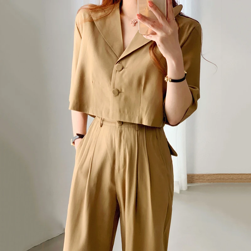 Wholesale 2021 Summer New Retro Lapel Two-button Short Suit Jacket + High Waist Loose Casual Wide-leg Trousers Trousers Sets
Wholesale 2021 Summer New Retro Lapel Two-button Short Suit Jacket + High Waist Loose Casual Wide-leg Trousers Trousers Sets