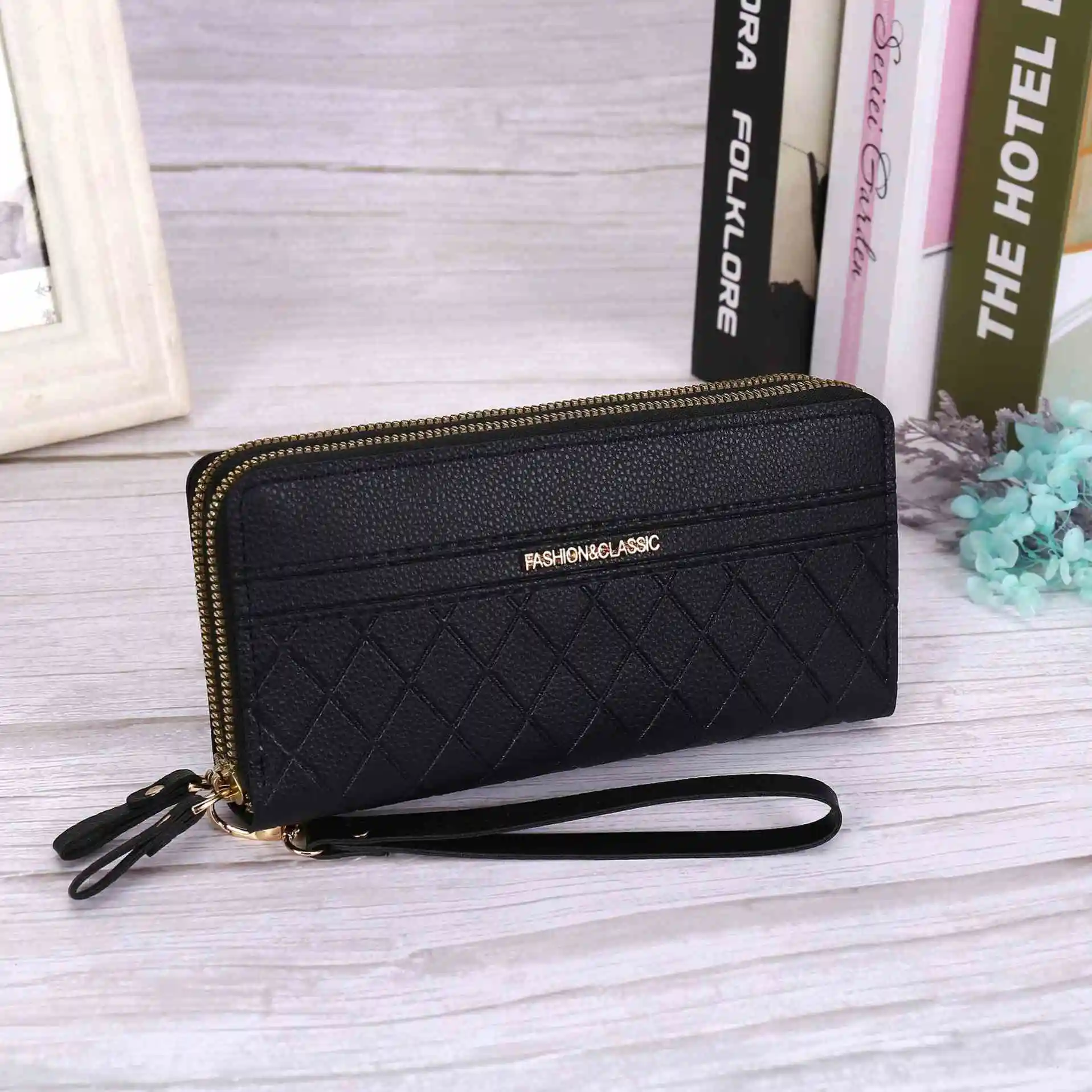 PU material young women's Clutch Make package long wallet card holder purses Mobile Phone bag
PU material young women's Clutch Make package long wallet card holder purses Mobile Phone bag