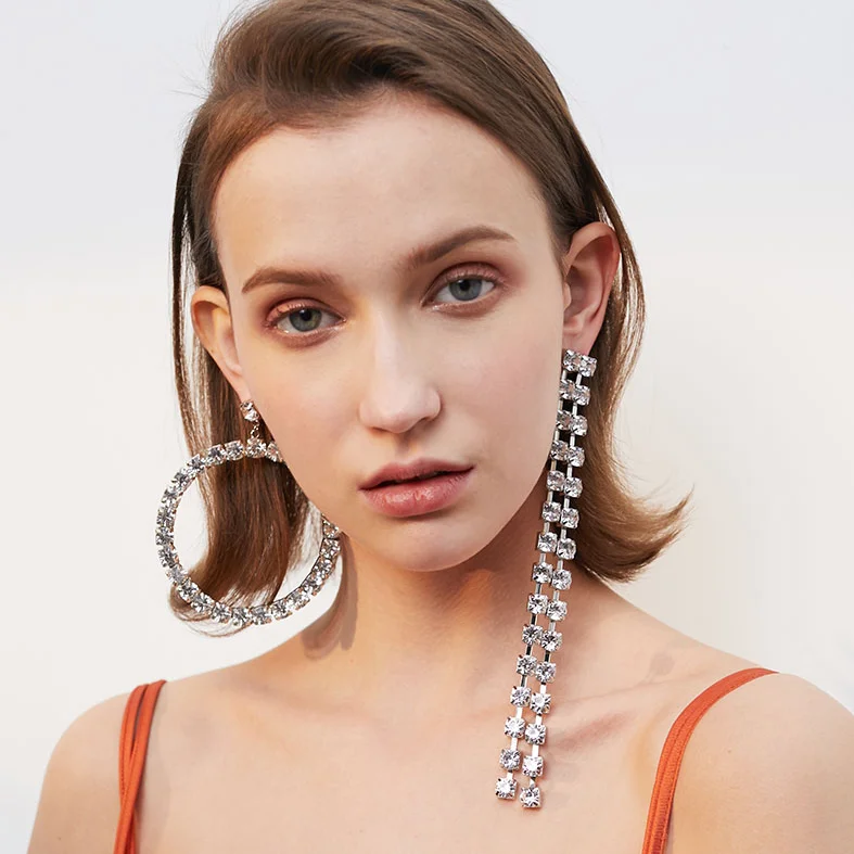 Fashion temperament circle earrings simple 925 silver needle exaggerated round long tassel earrings earrings
Fashion temperament circle earrings simple 925 silver needle exaggerated round long tassel earrings earrings