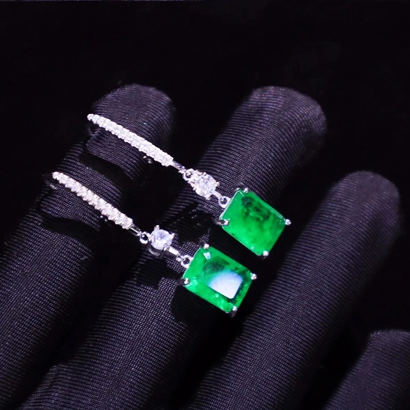 New design cubic zirconia gemstone jewelry emerald five color 925 silver ladies women earrings
New design cubic zirconia gemstone jewelry emerald five color 925 silver ladies women earrings