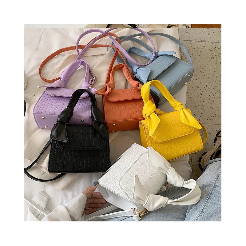 Crocodile Ladies Striped Shoulder Chains Messenger Bag Luxury HandBags Purses Scarves Wrapped Handle for Women
Crocodile Ladies Striped Shoulder Chains Messenger Bag Luxury HandBags Purses Scarves Wrapped Handle for Women
