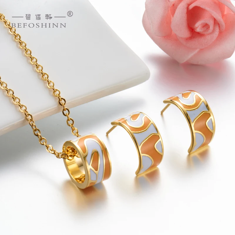 Latest Fashion Stainless Steel Enamel Gold Plated Pendant Earring Sets For Women Jewelry
Latest Fashion Stainless Steel Enamel Gold Plated Pendant Earring Sets For Women Jewelry