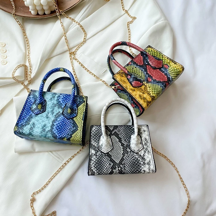Luxury fashion summer new snake print one-shoulder messenger mini handbag, Red blue black
Luxury fashion summer new snake print one-shoulder messenger mini handbag, Red blue black