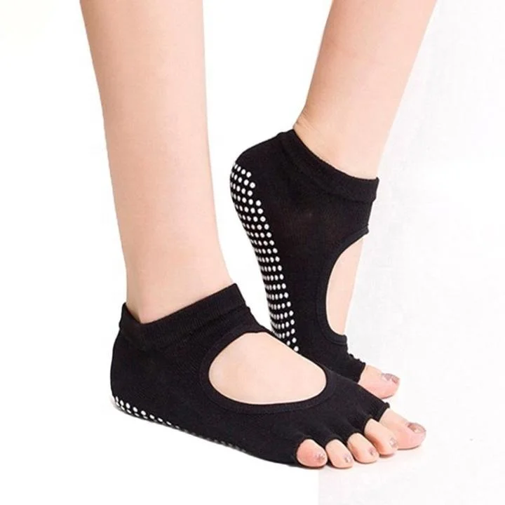 AJ19507 Custom Black Cotton Wholesale Women Cutout Hole Yoga Fitness Grip Toeless Socks
AJ19507 Custom Black Cotton Wholesale Women Cutout Hole Yoga Fitness Grip Toeless Socks