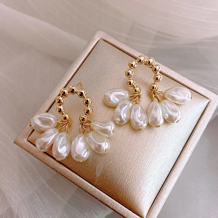 Trendy Jewelry Geometric Baroque Pearl Drop Earrings Gold plated Metal Hoop Stud Earrings Pearl Jewelry For Women
Trendy Jewelry Geometric Baroque Pearl Drop Earrings Gold plated Metal Hoop Stud Earrings Pearl Jewelry For Women