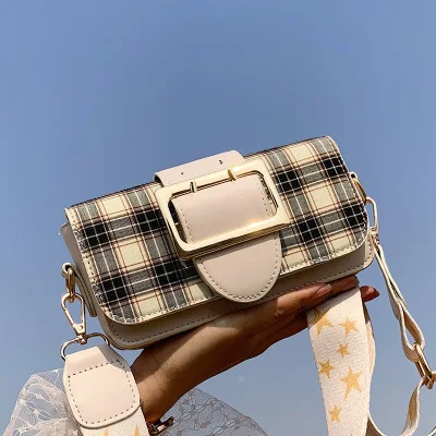 B10143 Spring and summer popular fashion bags broadband shoulder bag 2020 square handbags for women cross body bags, As pic
B10143 Spring and summer popular fashion bags broadband shoulder bag 2020 square handbags for women cross body bags, As pic
