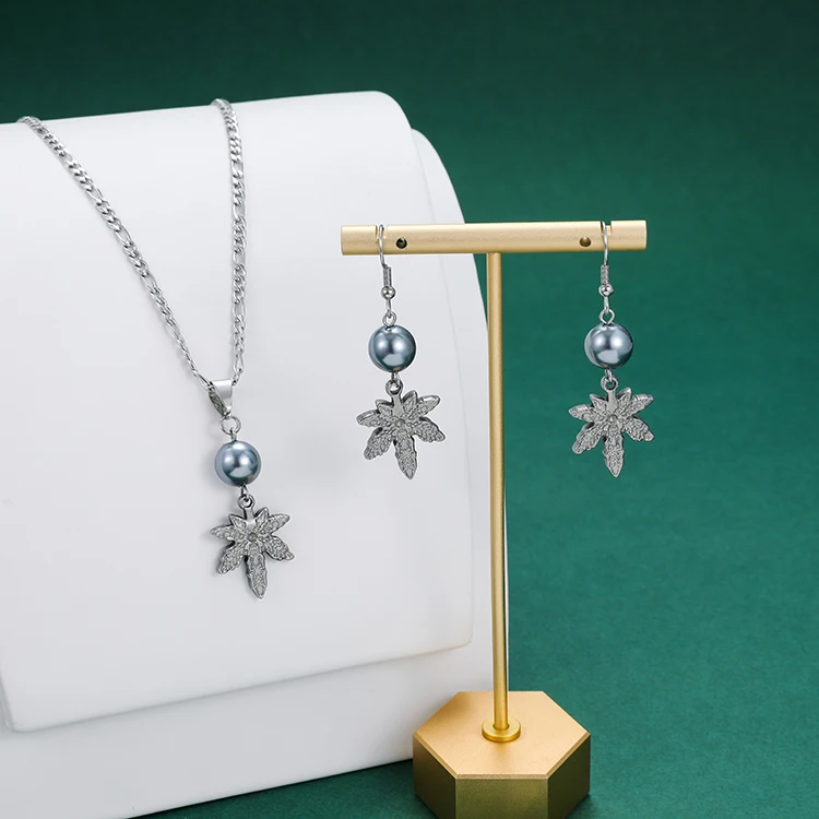 Highend fashion hip hop jewelry men's cool stainless steel maple leaf pendant necklace earrings wholesale, Picture color
Highend fashion hip hop jewelry men's cool stainless steel maple leaf pendant necklace earrings wholesale, Picture color