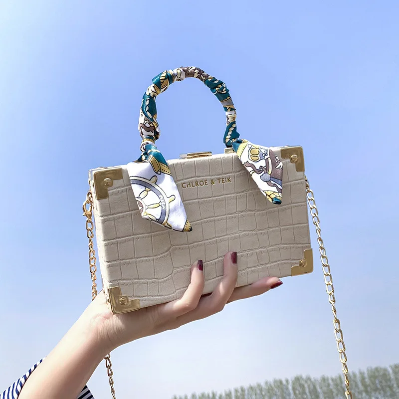Fashion Box shape Stone Pattern Chain Bag Ladies silk hand bag, Black/yellow/green/blue/pink/beige
Fashion Box shape Stone Pattern Chain Bag Ladies silk hand bag, Black/yellow/green/blue/pink/beige