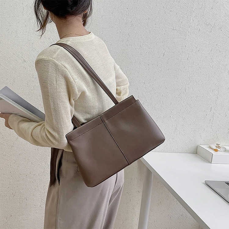 EG519 Autumn winter new style trendy female underarm handbags top quality pu leather logo custom woman tote single shoulder bag
EG519 Autumn winter new style trendy female underarm handbags top quality pu leather logo custom woman tote single shoulder bag