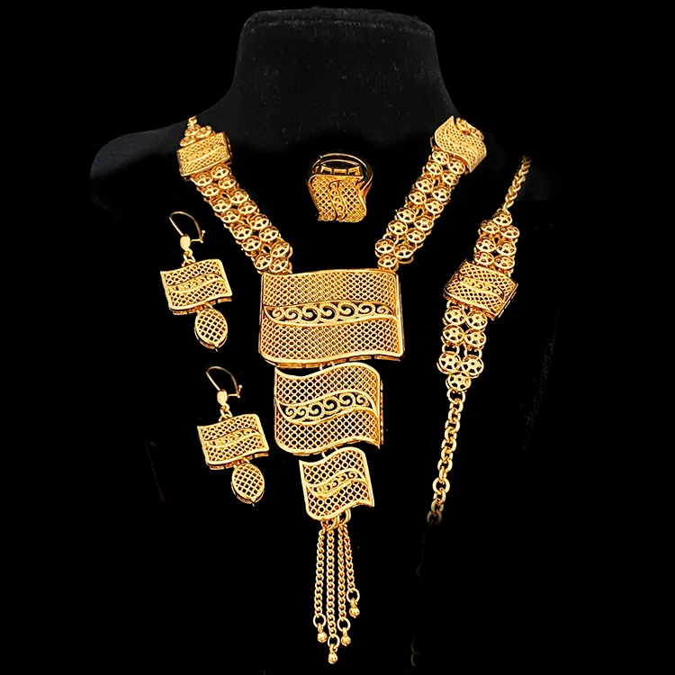 Dubai Arabic Muslim jewelry wedding sets gold plated Customized Islamic Jewelry Set For Women 4 piece in 1
Dubai Arabic Muslim jewelry wedding sets gold plated Customized Islamic Jewelry Set For Women 4 piece in 1