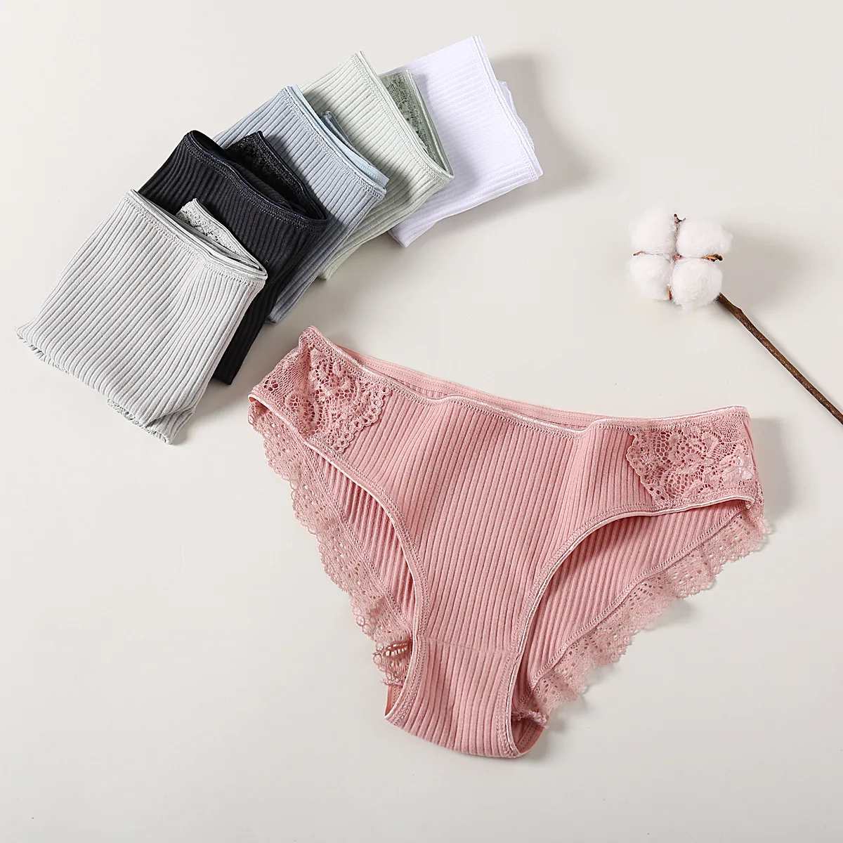 New cotton Briefs Women Striped lace Panties Skin-friendly Underwear Sexy Low-Rise Panties for women
New cotton Briefs Women Striped lace Panties Skin-friendly Underwear Sexy Low-Rise Panties for women