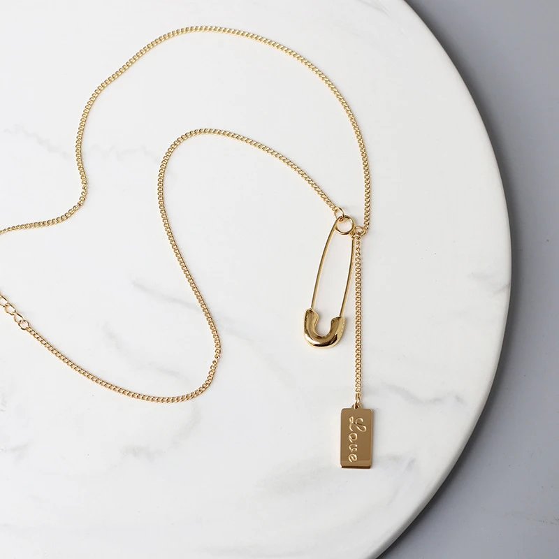 European Designer Gold LOVE Tag Brand Square Pendant Necklace Trendy Y Clavicle Chain Pin Necklace for Woman
European Designer Gold LOVE Tag Brand Square Pendant Necklace Trendy Y Clavicle Chain Pin Necklace for Woman