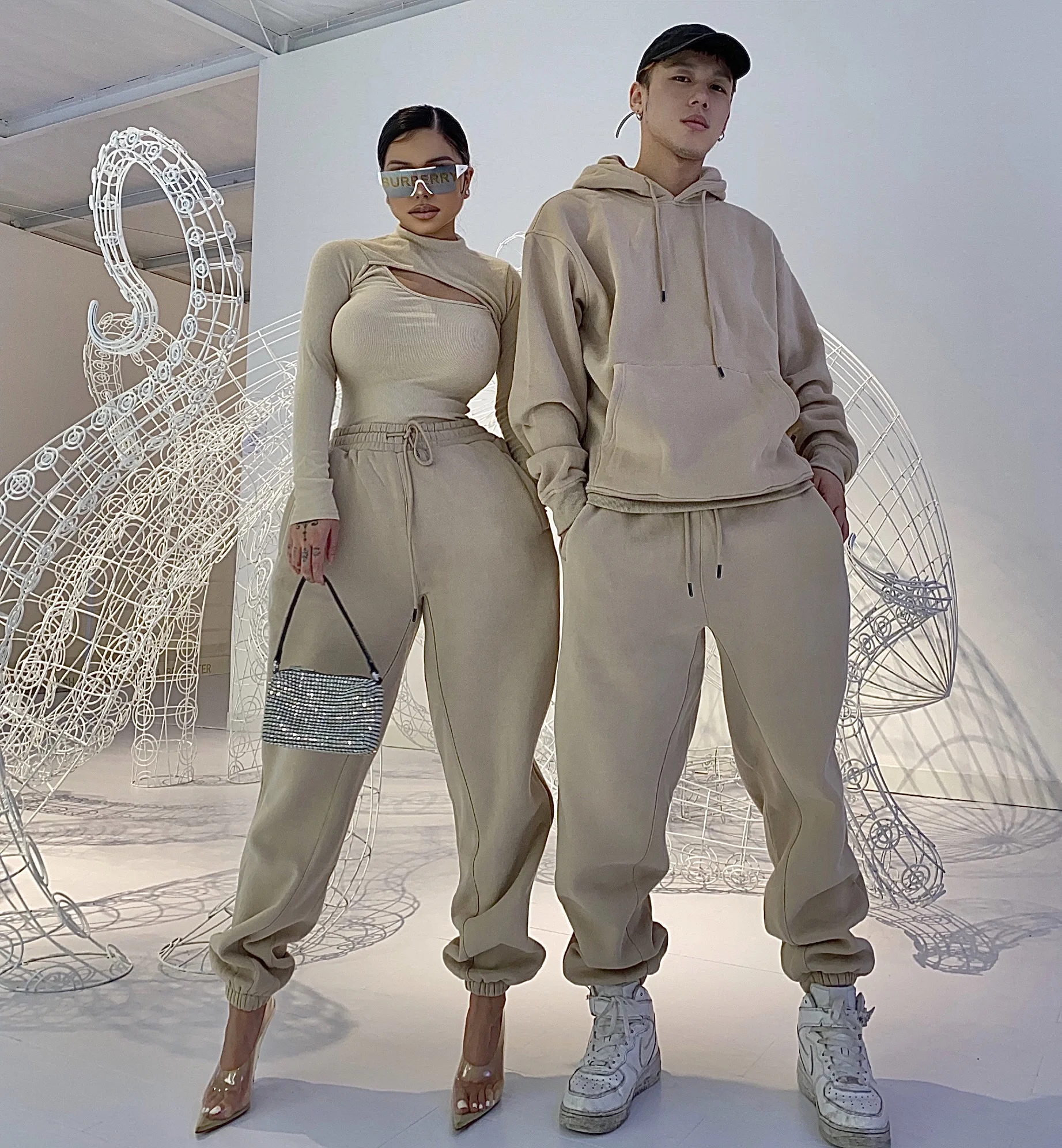 Hot Sale 2 Piece Set Plus Size For Unisex Loose Sports Footwear Pants And Crop Top
Hot Sale 2 Piece Set Plus Size For Unisex Loose Sports Footwear Pants And Crop Top